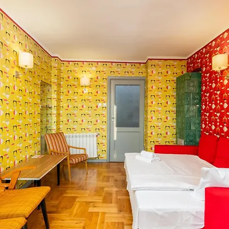 Old Town Pearl Apartment